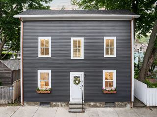 51 Poplar Street 1L, Newport, RI 02840