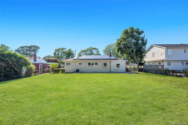 3 Colony Drive, West Sayville, NY 11796