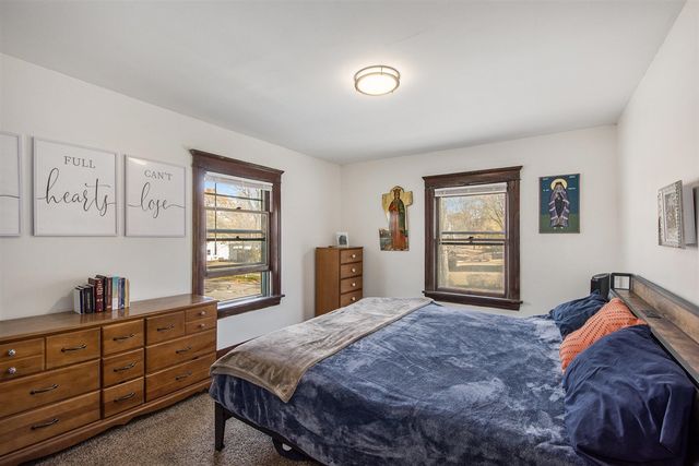 1402 Carl Breeding Way, Jackson, MI 49203