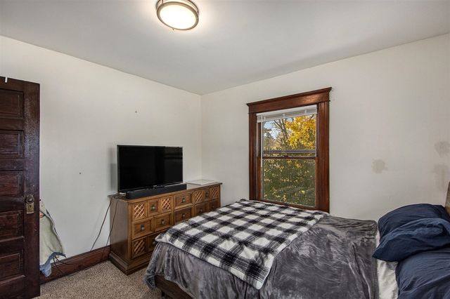 1402 Carl Breeding Way, Jackson, MI 49203