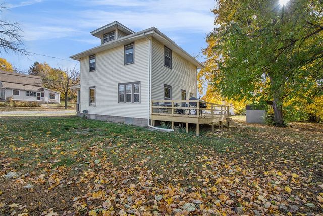 1402 Carl Breeding Way, Jackson, MI 49203