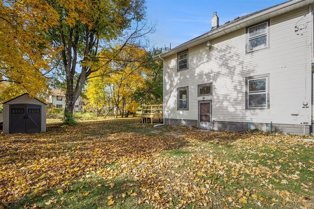 1402 Carl Breeding Way, Jackson, MI 49203