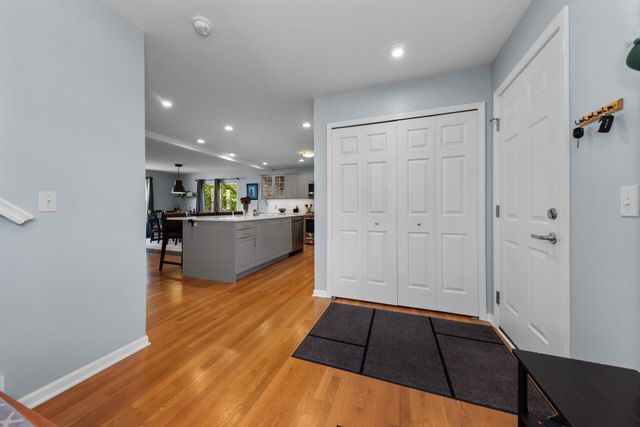 1692 Enclave Lane, Ann Arbor, MI 48103