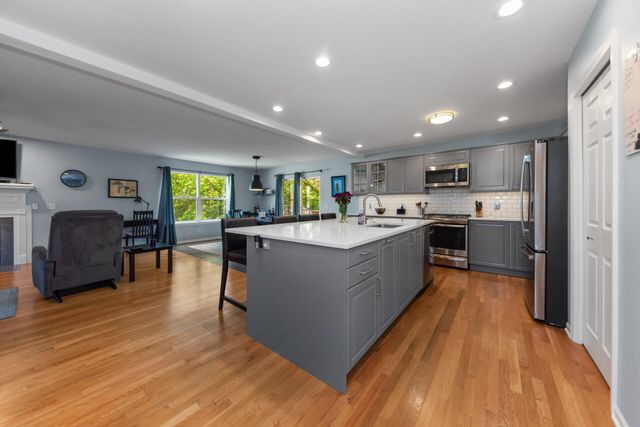 1692 Enclave Lane, Ann Arbor, MI 48103