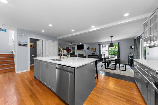 1692 Enclave Lane, Ann Arbor, MI 48103
