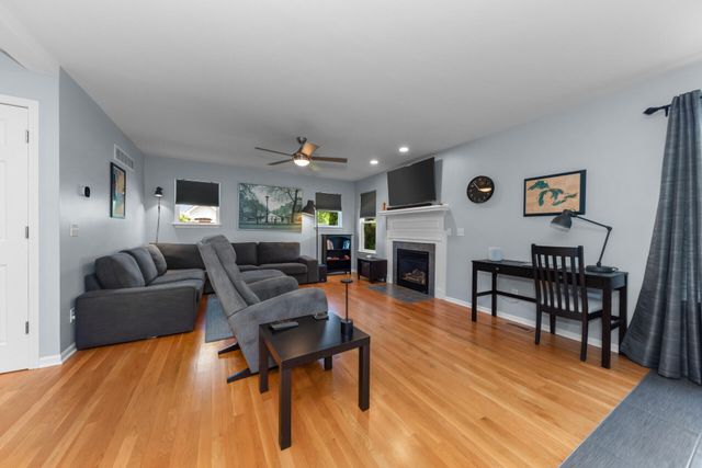 1692 Enclave Lane, Ann Arbor, MI 48103