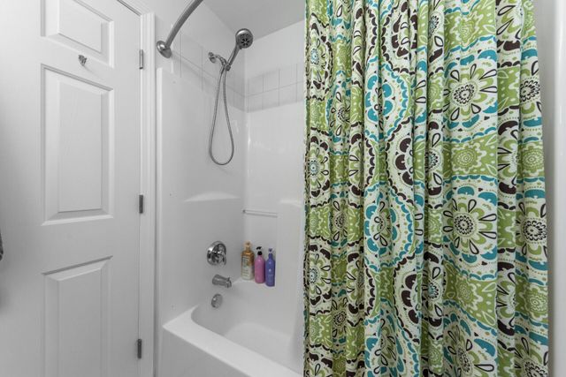 1692 Enclave Lane, Ann Arbor, MI 48103