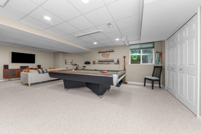 1692 Enclave Lane, Ann Arbor, MI 48103