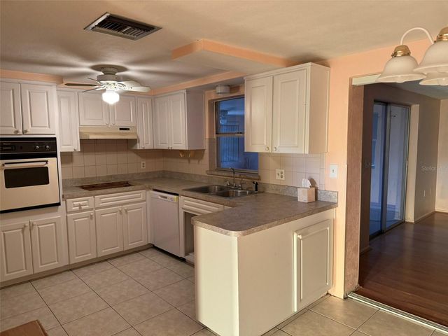 4800 FLEETWOOD ST, New Port Richey, FL 34653