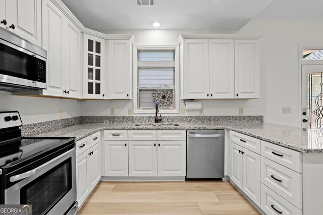 152 Stonebridge Crossing, Newnan, GA 30265