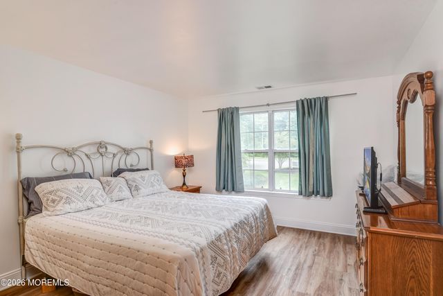 431 Hampton Court, Englishtown, NJ 07726