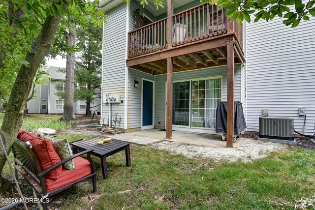 431 Hampton Court, Englishtown, NJ 07726