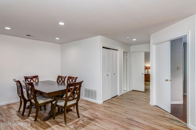 431 Hampton Court, Englishtown, NJ 07726