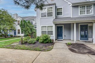 431 Hampton Court, Englishtown, NJ 07726