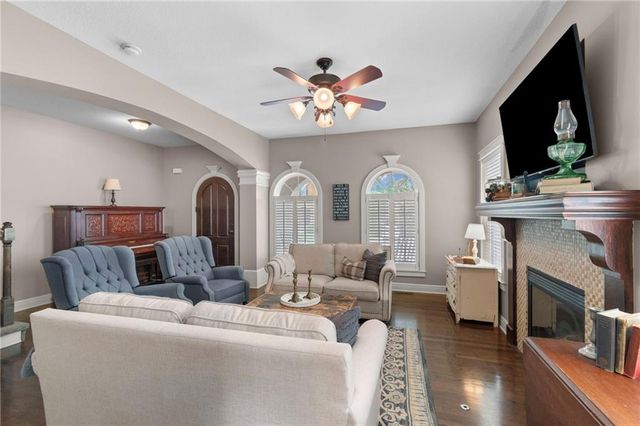 314 Fawn Lane, Liberty, MO 64068