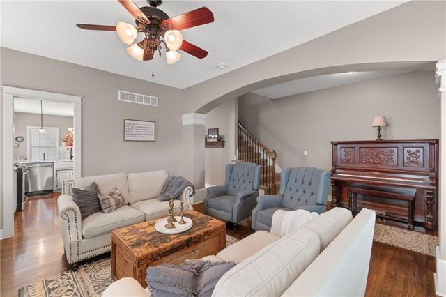 314 Fawn Lane, Liberty, MO 64068