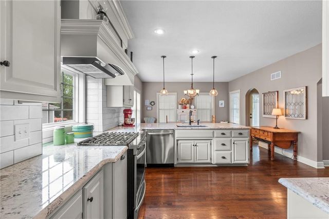 314 Fawn Lane, Liberty, MO 64068