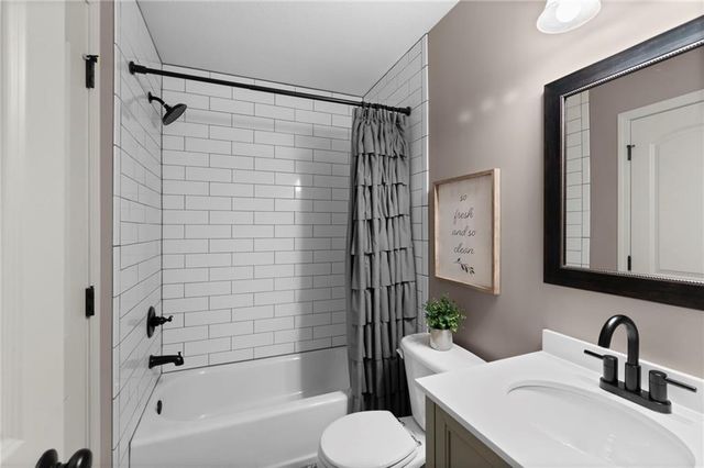 314 Fawn Lane, Liberty, MO 64068