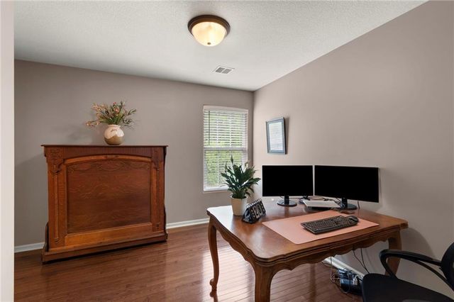 314 Fawn Lane, Liberty, MO 64068