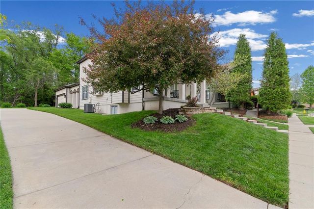 314 Fawn Lane, Liberty, MO 64068