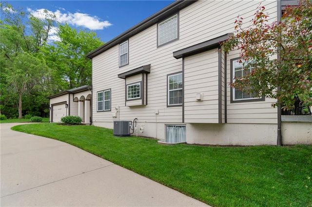 314 Fawn Lane, Liberty, MO 64068