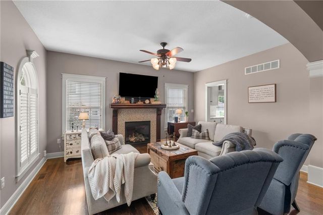 314 Fawn Lane, Liberty, MO 64068