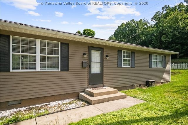 2600 Daniels Avenue, South Charleston, WV 25303