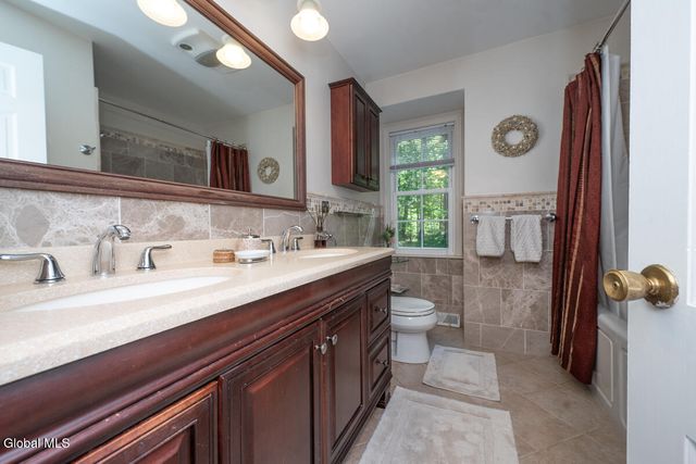 573 Jefferson Court, Guilderland, NY 12084