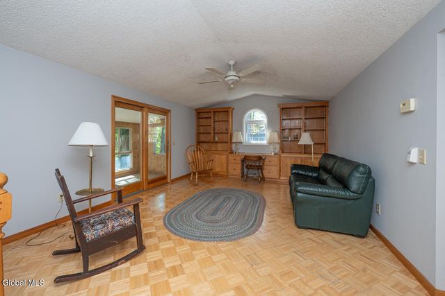 573 Jefferson Court, Guilderland, NY 12084