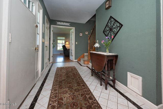 573 Jefferson Court, Guilderland, NY 12084