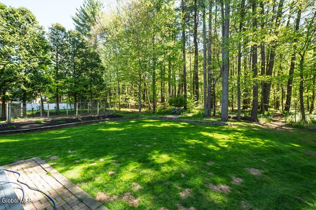 573 Jefferson Court, Guilderland, NY 12084