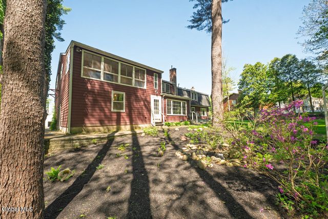 573 Jefferson Court, Guilderland, NY 12084