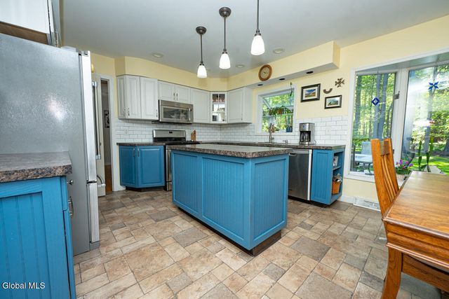 573 Jefferson Court, Guilderland, NY 12084