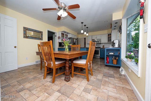573 Jefferson Court, Guilderland, NY 12084