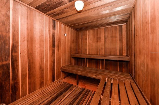 2740 COCONUT BAY LN LANE 317, Sarasota, FL 34237