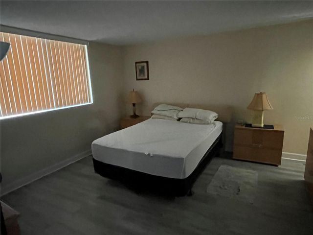 2740 COCONUT BAY LN LANE 317, Sarasota, FL 34237