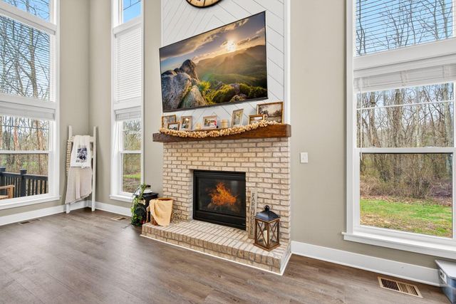 32263 Cedar Lane, Logan, OH 43138