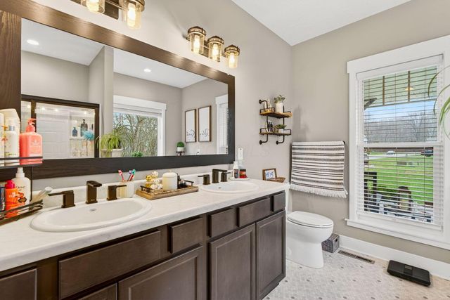 32263 Cedar Lane, Logan, OH 43138