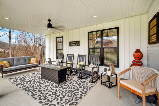 32263 Cedar Lane, Logan, OH 43138