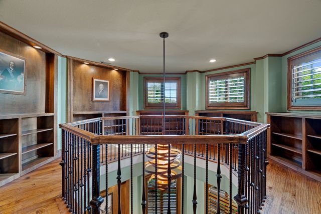 1908 Point De Vue Drive, Flower Mound, TX 75022