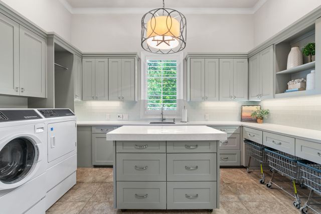 1908 Point De Vue Drive, Flower Mound, TX 75022