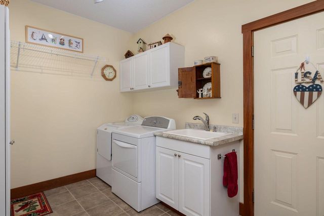 N2031 County Road F, La Crosse, WI 54601