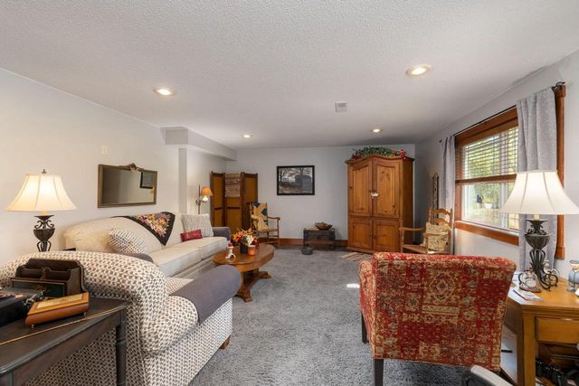 N2031 County Road F, La Crosse, WI 54601