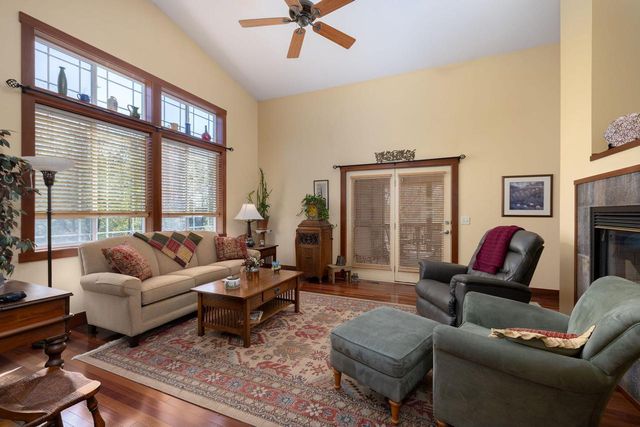 N2031 County Road F, La Crosse, WI 54601