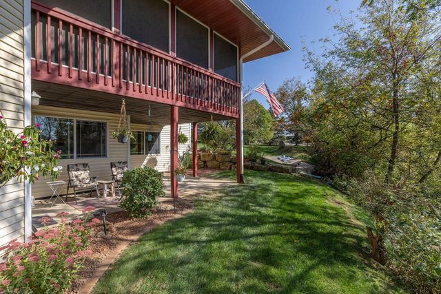 N2031 County Road F, La Crosse, WI 54601