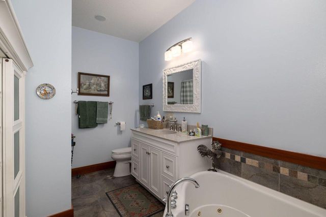 N2031 County Road F, La Crosse, WI 54601