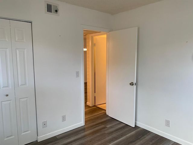 21915 LAKE FOREST Circle 106, Boca Raton, FL 33433