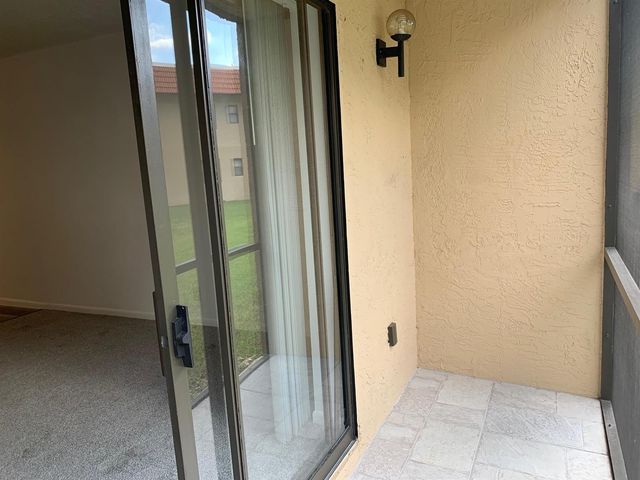 21915 LAKE FOREST Circle 106, Boca Raton, FL 33433