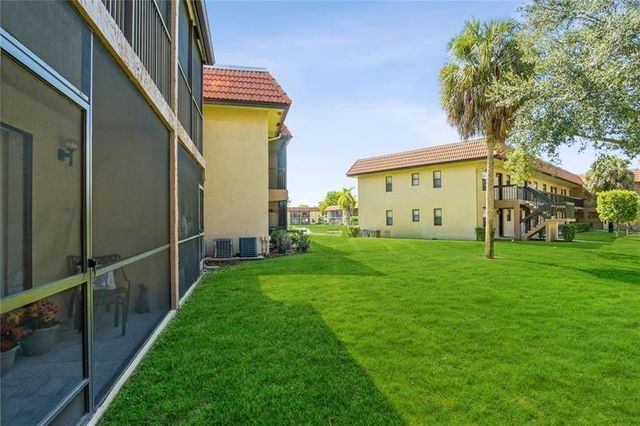 21915 LAKE FOREST Circle 106, Boca Raton, FL 33433