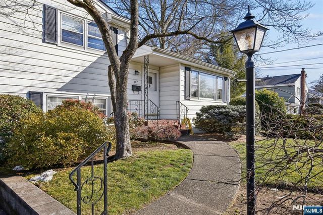 295 Georgian Drive, Paramus, NJ 07652